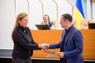 Кам`янський міський голова нагороджений грамотою Дніпропетровського обласного центру зайнятості